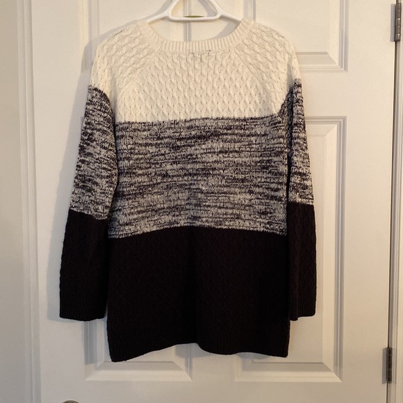 Dynamite Knit Sweater - Picture 5 of 7